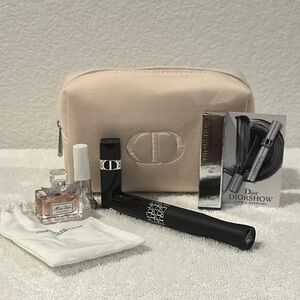 Christian Dior 5-Piece Beauty Bundle with Signature Bag